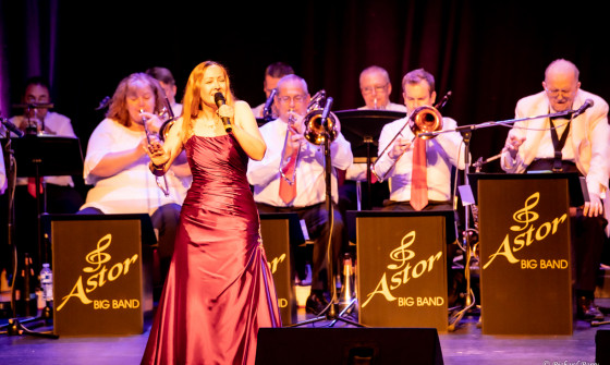the Glenn Miller Story live on stage